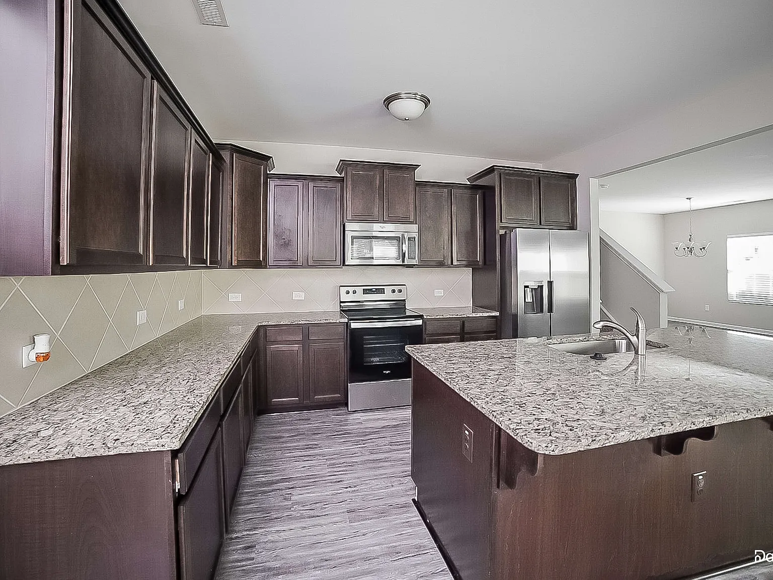4 bed, 2.5 bath, 2764 sqft, $2,360 — Photo 4