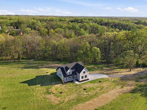 2nd image of 6181 Dyer Rd
