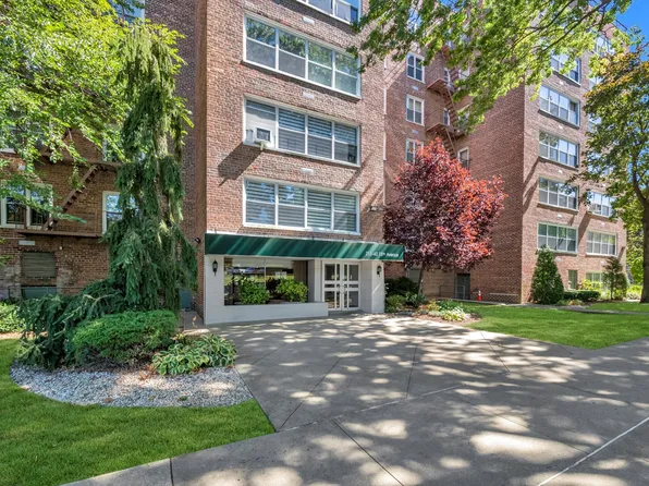 211-40 18th Avenue image 2 of 14