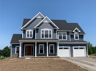 2 Orchard View Trl, Walworth, NY 14568