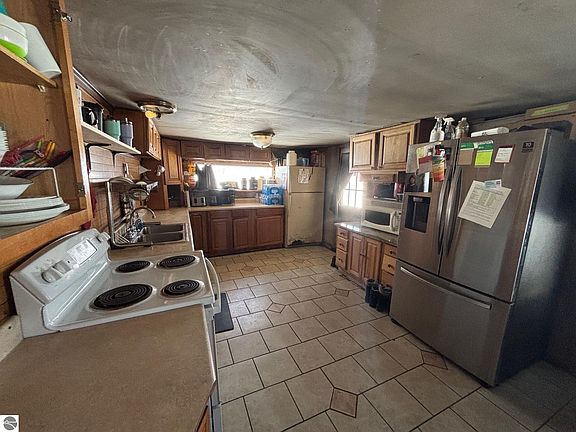 5th image of 5884 Scholl Rd