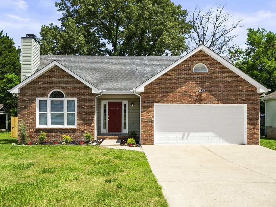 1st image of 415 Cyprus Ct