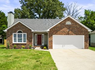 415 Cyprus Ct, Clarksville, TN 37040