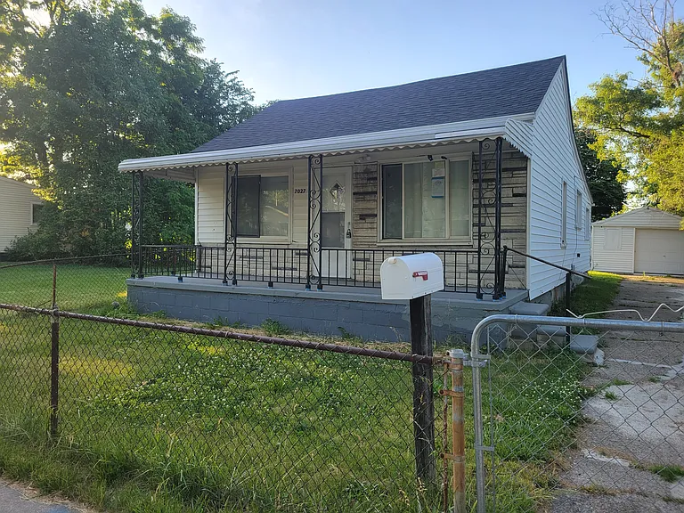 7027 Chalmers Ave — Photo 1