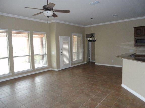5th image of 7401 Maudsley Dr