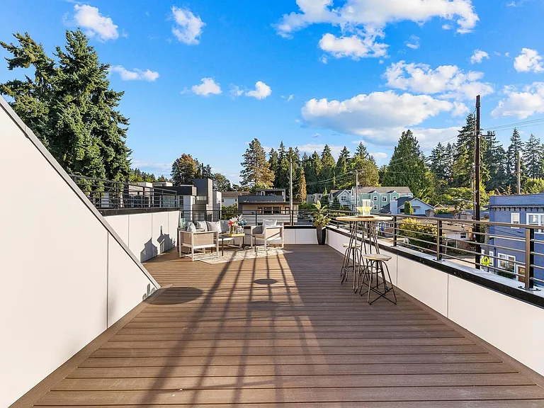 7146 47th Ave SW — Photo 3