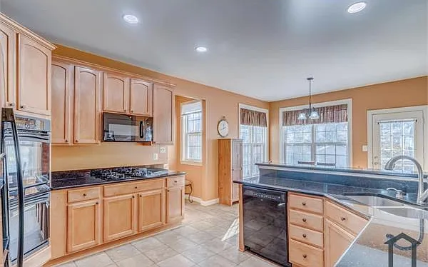 109 Quail Ct — Photo 6