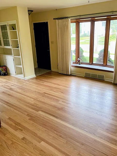 2 bed, 1377 sqft, $2,200 — Photo 4