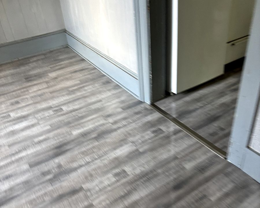 2nd image of 411 Lincoln St #3
