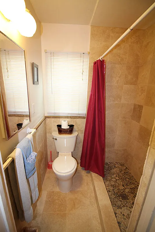 Ocean View Furnished 1 Bedroom Cottage — Photo 4