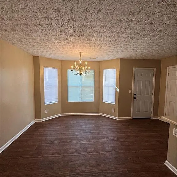 5869 Strathmoor Manor Cir — Photo 4