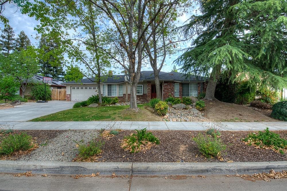 1624 E Goshen Ave, Fresno, CA 93720 Zillow