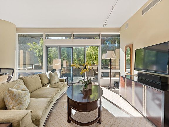 2nd image of 301 Mission St APT 305
