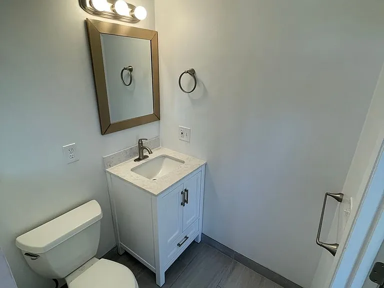 410 Ellwood Beach Dr — Photo 9