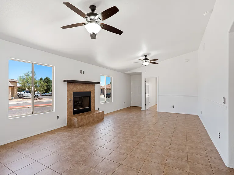 902 Monte Vista Ave — Photo 3