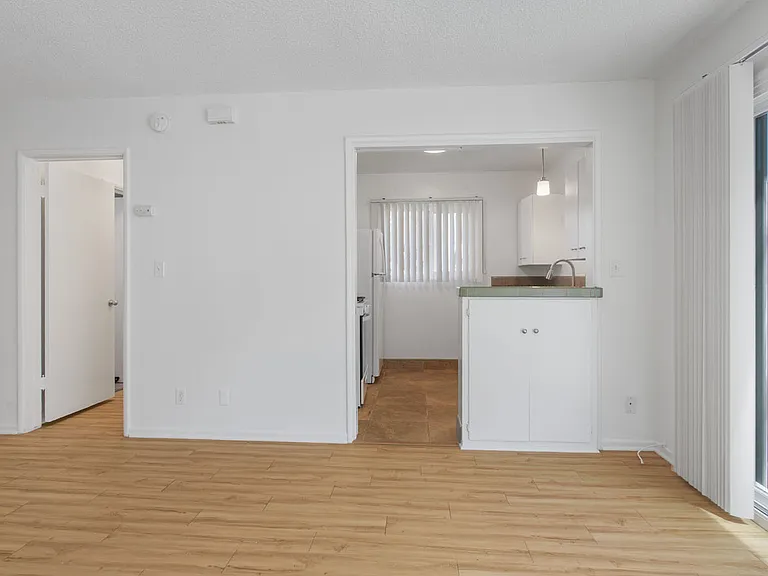 974 Haverford Ave #2 — Photo 8