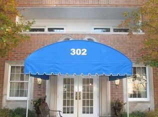 302 Fox Chapel Rd APT 212, Pittsburgh, PA 15238