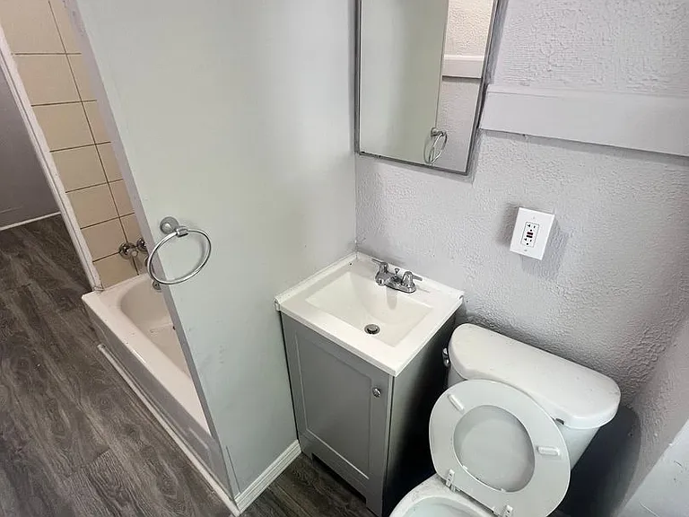 150 Home Ave — Photo 9