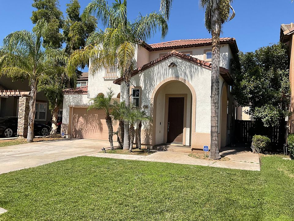 1st image of 3704 Castillo De Leon Dr