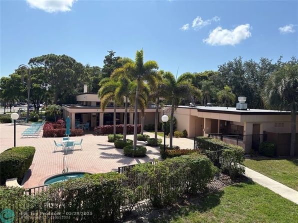 2273 SW 15th St APT 153