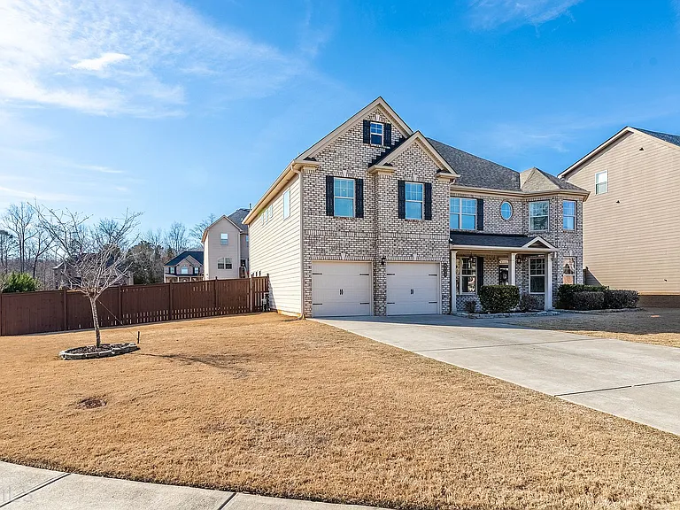 4410 Mossbrook Cir — Photo 18