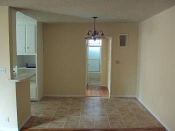 4th image of 817 N Hudson Ave APT 7
