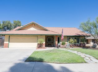 2479 Purvis Ave, Clovis, CA 93611