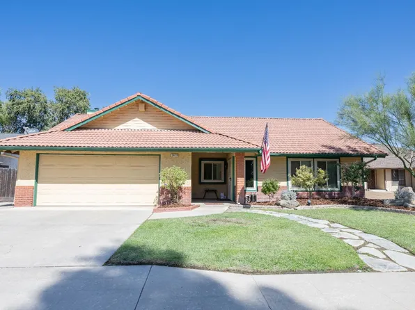 2479 Purvis Ave, Clovis, CA 93611
