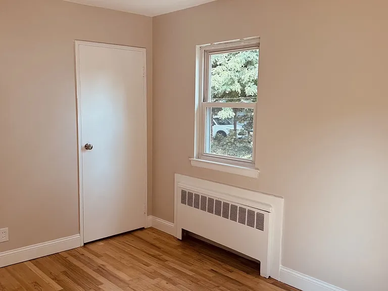 117 Bayview Ave #1B — Photo 17