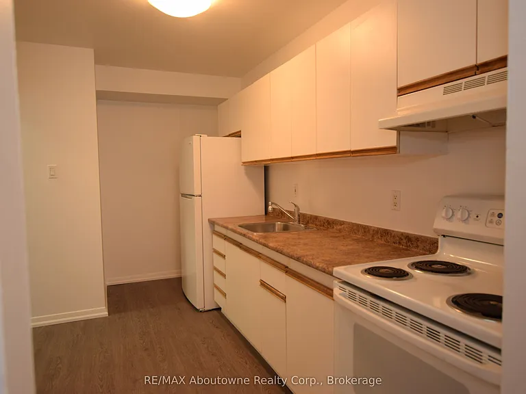 176 Henry St #25 — Photo 10