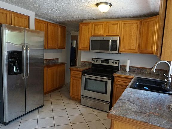 5th image of 3820 Latimer St