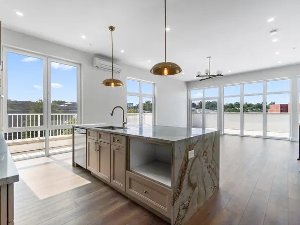 21 Lincoln Park #300, Newark, NJ 07102