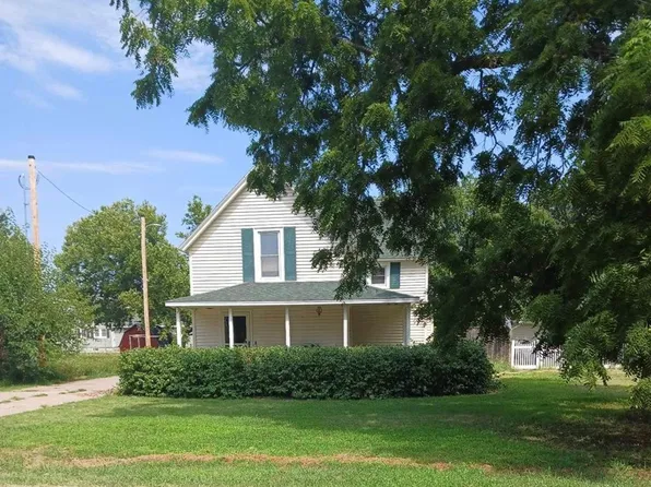 209 & 213 S Main St, Lindsborg, KS 67456