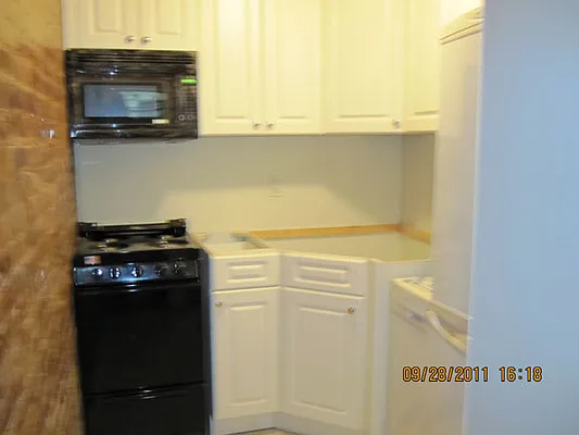 Rented by 4 Corners Realty, LLC | media 9