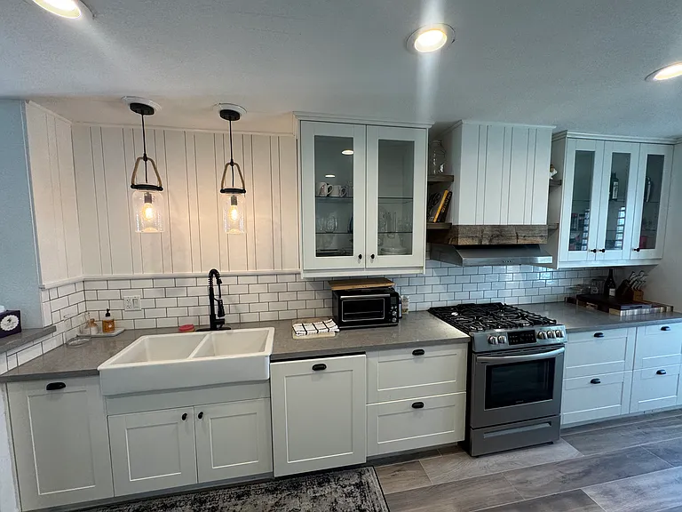 289 Vista Royale Cir W — Photo 13