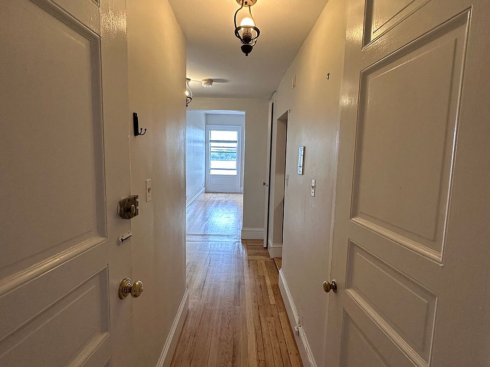 1st image of 468 Beacon St #8