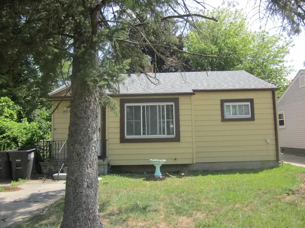 6081 John Daly St, Taylor, MI 48180