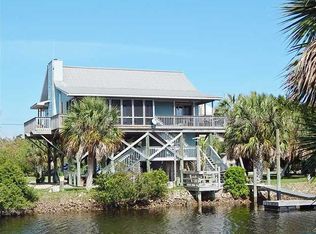6 Gulf Breeze Dr, Crawfordville, FL 32327