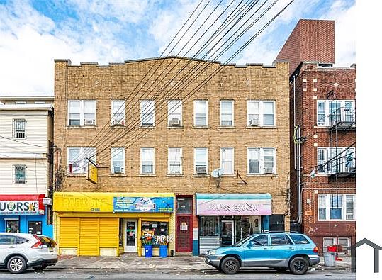 2nd image of 309 Park Ave