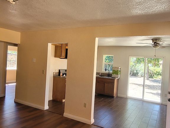 3rd image of 1849 Wallace Ct