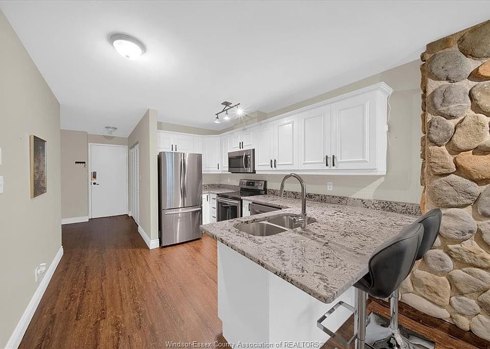 540 Ouellette Ave Windsor, ON, N9A1B7 Apartments for Rent Zillow