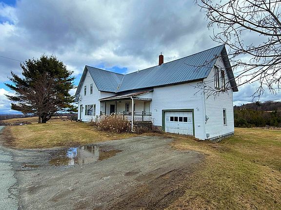 2nd image of 2570 Maple Hill Road