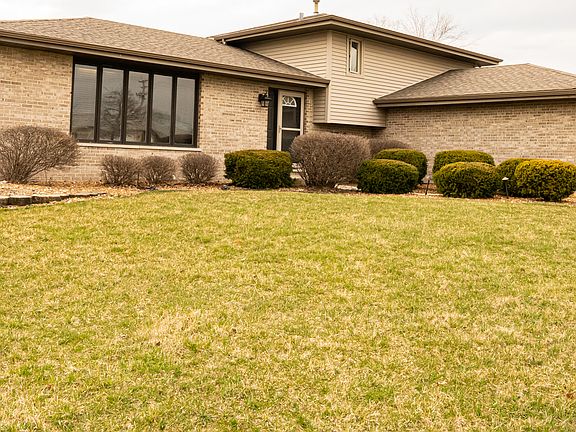 4th image of 16224 Alexandria Dr
