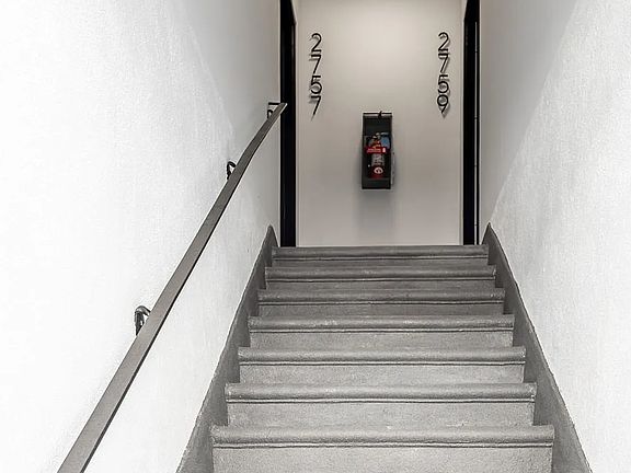5th image of 2759 S Redondo Blvd #2759