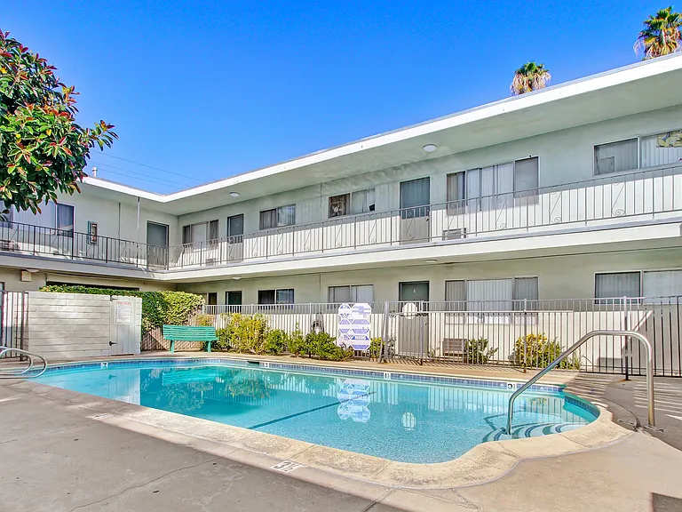 7242 De Soto Ave — Photo 10