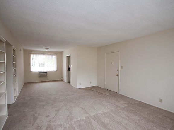 5th image of 245 W Colorado Blvd APT 25B