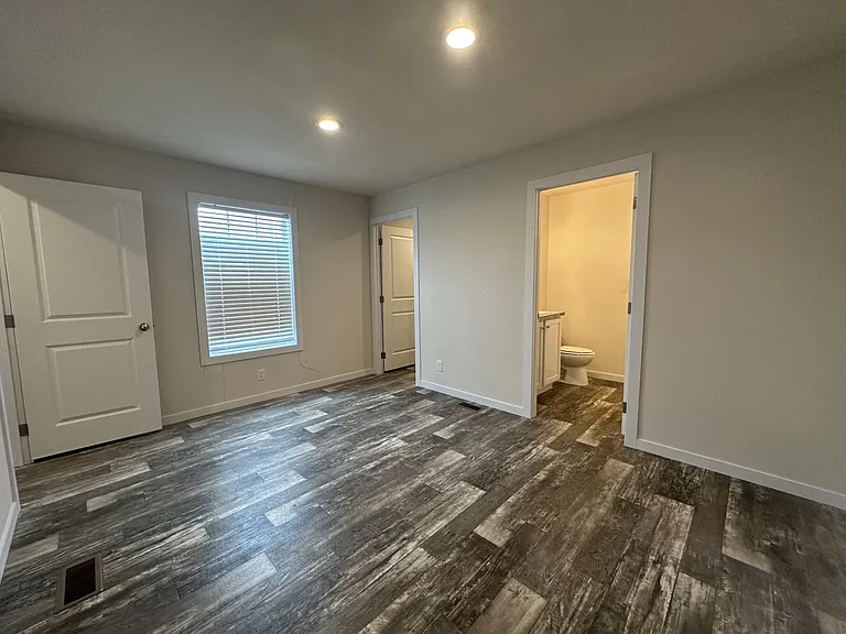Mason Manor — Photo 8