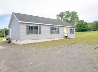 18 Fisher Rd, Averill Park, NY 12018