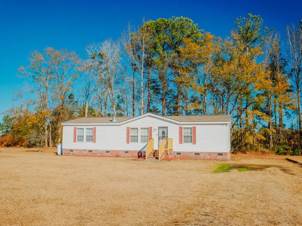 170 Beth Dr, Lumberton, NC 28358