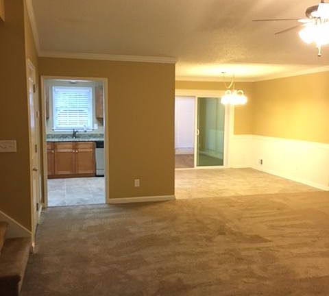 5th image of 710 Wayside Dr
